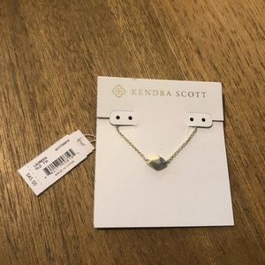 Kendra Scott Jewelry - Kendra Scott Laureen Pendant Necklace Kendra Scott Jewelry - Kendra Scott Laureen Pendant Necklace